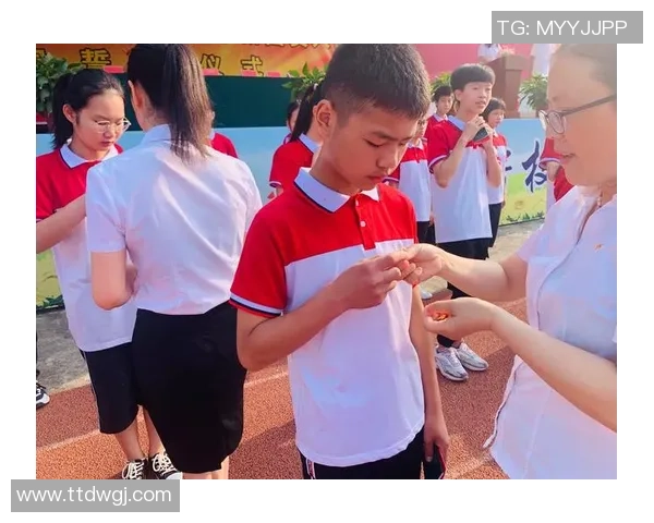 新城堡联青年队迎战奥林匹克全力争胜展现青春风采